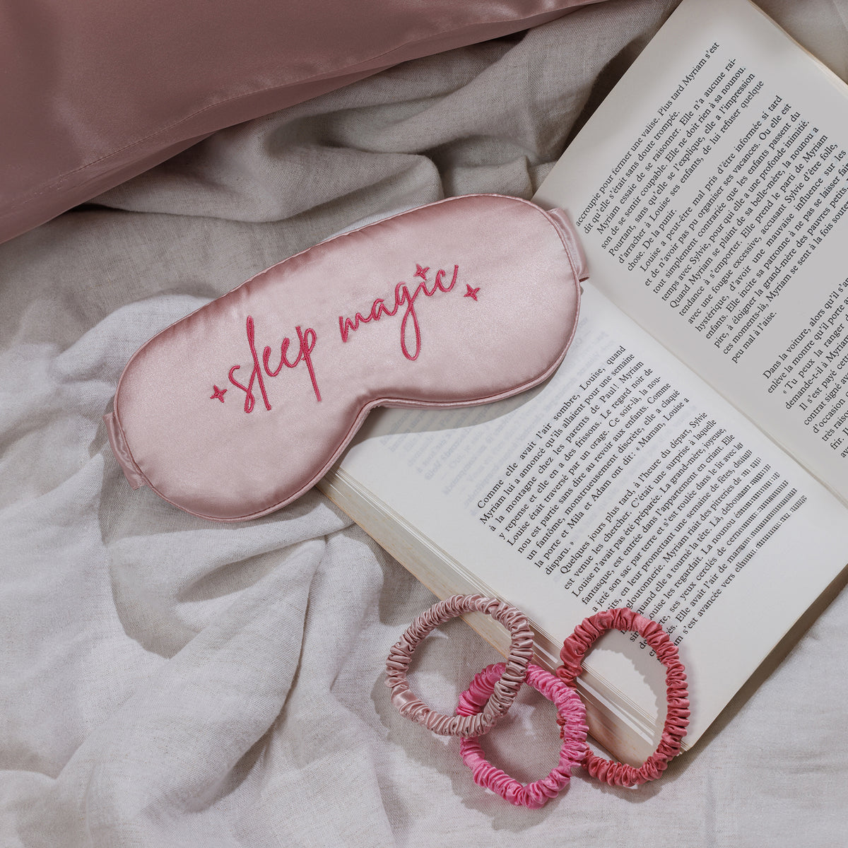 SLEEP MAGIC SILK MASK - PINK CLOUDS EMBROIDERY | RE-VITYL
